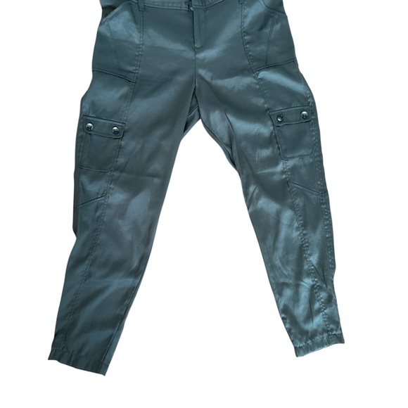 Silky army Green Cargo Pants - Picture 2 of 4